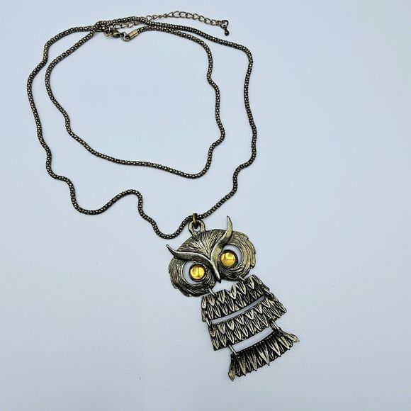 Owl Necklace Vintage Dangle Yellow Lucite Cabochon Articulated Gold Tone Bird - Picture 7 of 10